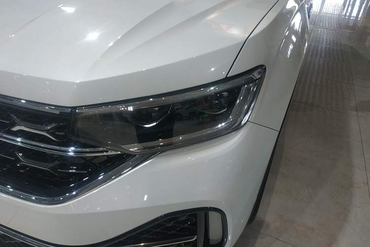 Used Volkswagen Tayron X 2023 380TSI Four-Wheel Drive Flagship Smart Edition Left Front Headlight