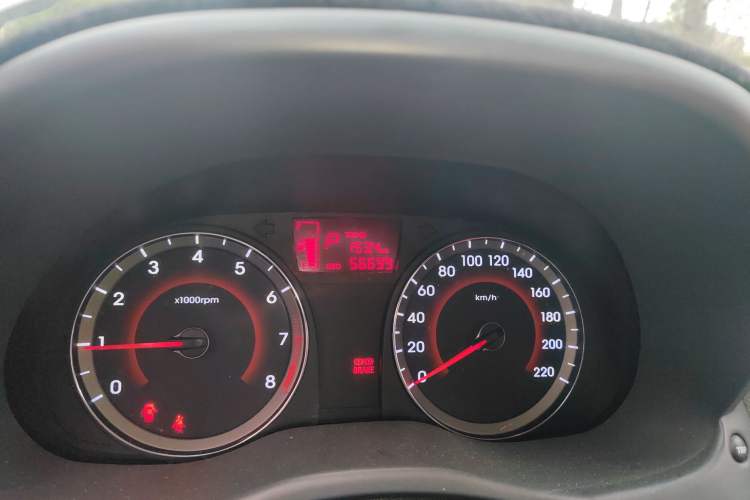 Used Hyundai Verna (older generation) 2016 1.4L Automatic Leading-Edge GLX