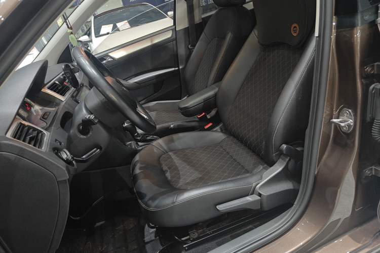 Used Skoda Rapid 2018 1.6L Automatic Comfort Edition
