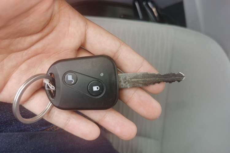 Used Jinbei New Hiace X30L 2023 1.5L Wealth Edition Passenger Van 5/6/7-Seater Central Air Conditioning Version SWC15M