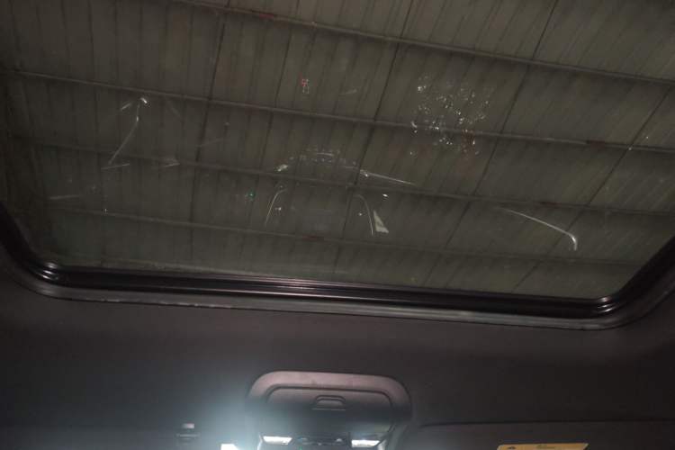 Used Cadillac XT6 2022 2.0T 7-Seater Two-Wheel Drive Luxury Version Headliner