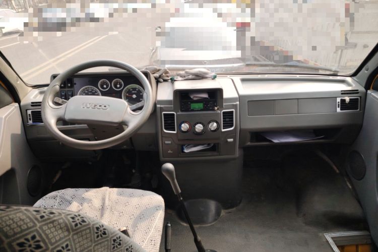 Used Iveco Daily 2014 2.5T-A35 NJ6484ACM47Z4