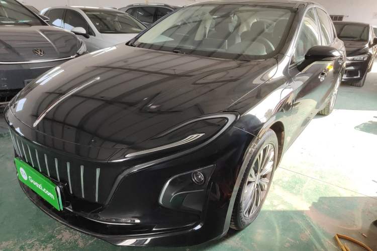 Used Hongqi E-QM5 2022 431 km Charge & Enjoy Edition