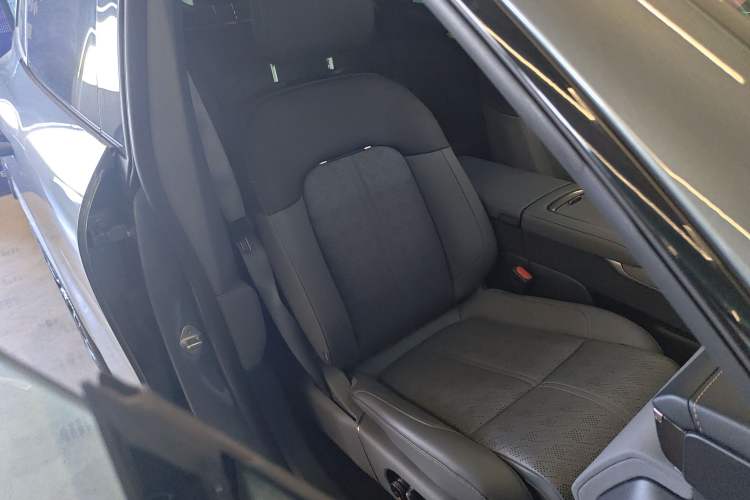 Used Zeekr 7X 2025 100kWh Long-Range All-Wheel Drive Intelligent Driving Version Right Front Seat