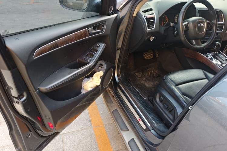 Used Audi Q5 2010 3.2 FSI Sport Edition