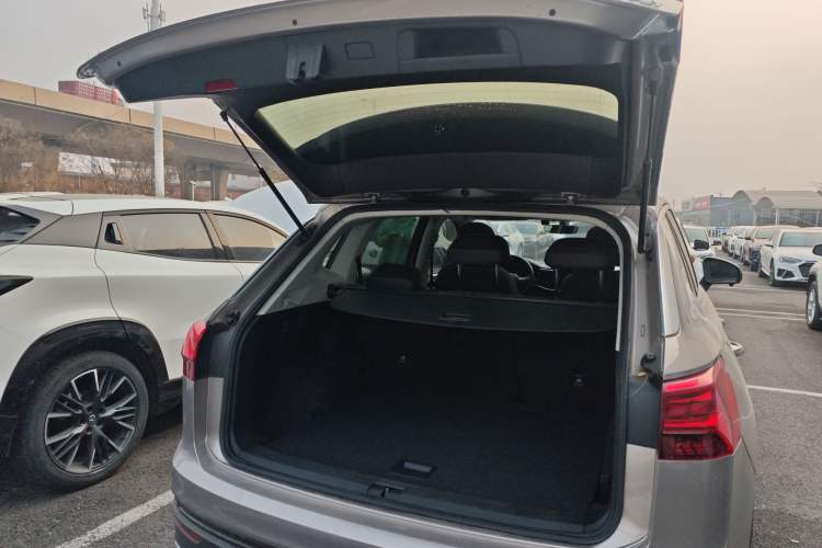 Used Volkswagen Tayron 2020 330TSI Two-Wheel Drive Luxury Smart Connectivity Version