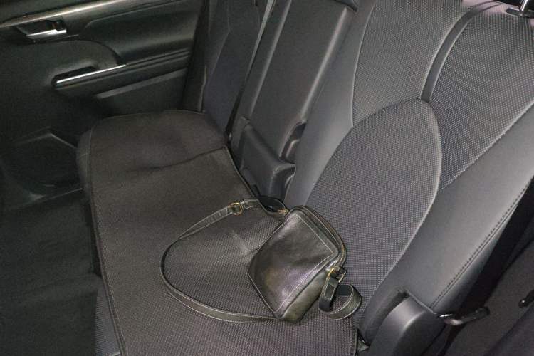 Used Toyota Highlander 2024 2.5L Smart Electric Hybrid Dual-Engine Four-Wheel Drive Prestige Version – 7 Seats Left Rear Seat