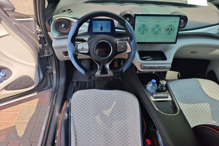 Used BYD Dolphin 2021 405 km Fashion Edition Steering Wheel