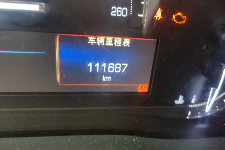 Used Cadillac XT5 2017 Anniversary Edition 28T Four-Wheel Drive Luxury Model Odometer Close Up