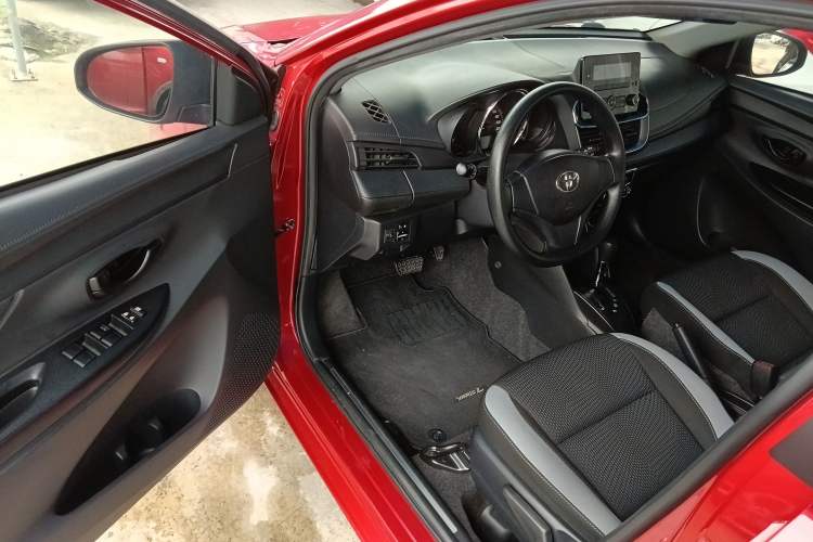 Used Toyota YARiS L Zhi Xuan 2020 1.5L CVT Leading Edition Driver Seat