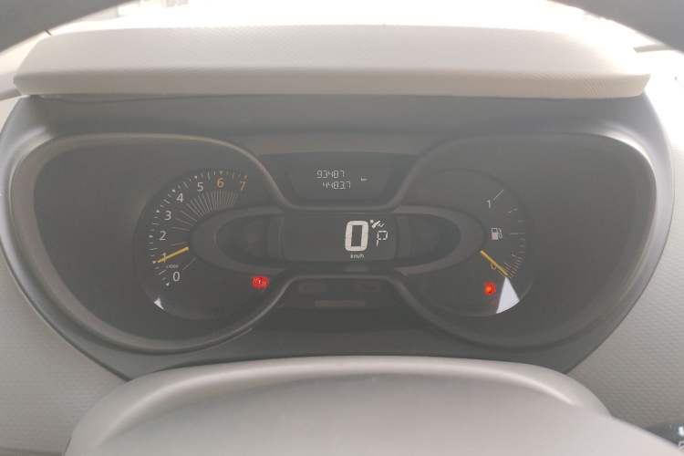 Used Renault Captur 2015 1.2T Automatic Standard Edition
