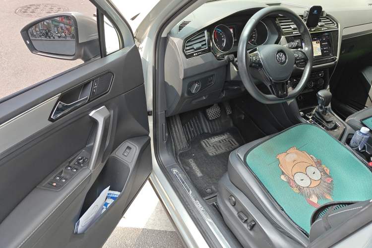 Used Volkswagen Tiguan L New Energy 2019 430 PHEV Hybrid Luxury Edition Driver Seat