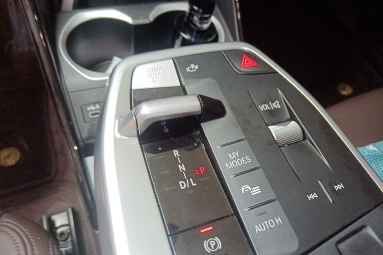 Used BMW X1 2024 sDrive25Li X Design Package Gear Lever