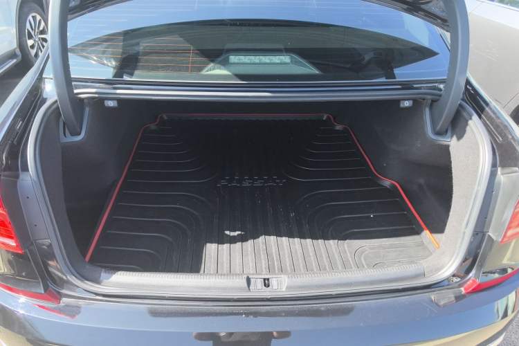 Used Volkswagen Passat 2017 330TSI DSG Luxury Edition
