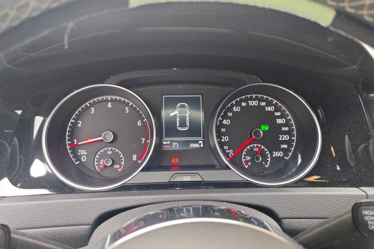 Used Volkswagen Golf 2017 280TSI Automatic R-Line Million-Vehicle Commemorative Edition