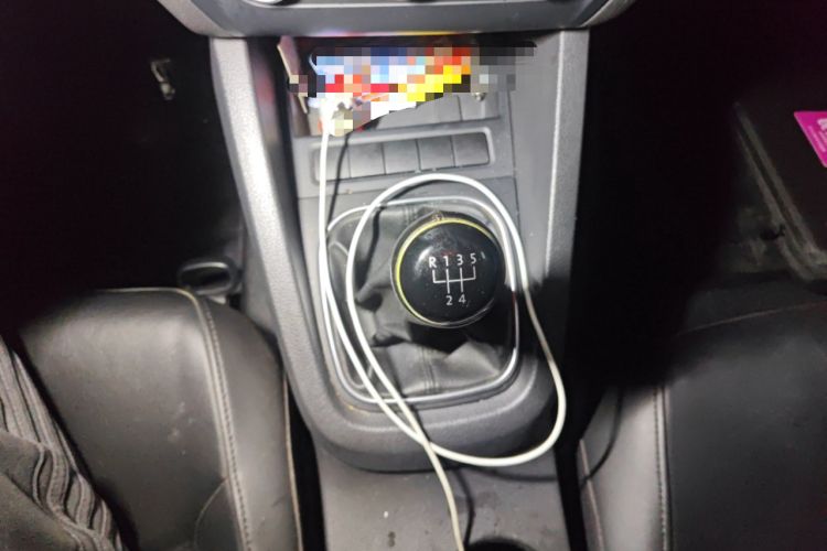 Used Volkswagen Sagitar 2014 Revised Version 1.6L Manual Comfort Edition Gear Lever