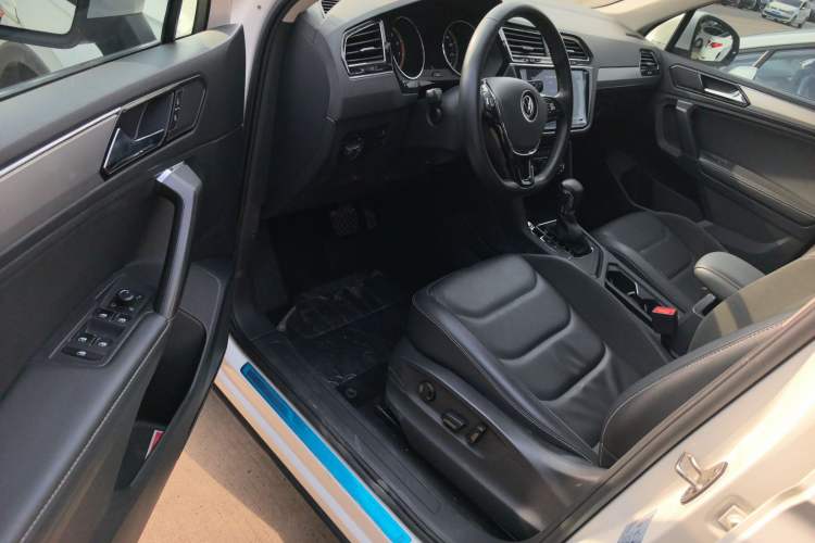 Used Volkswagen Tiguan L 2021 280TSI Automatic Two-Wheel Drive Smart Edition Driver Seat