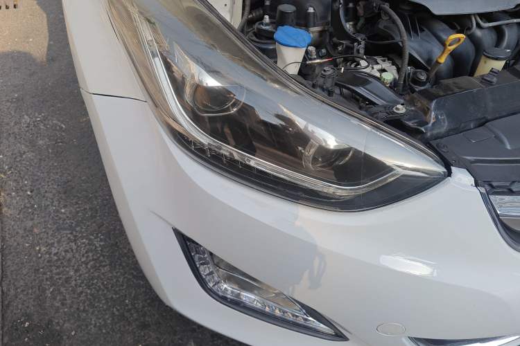 Used Hyundai Elantra (5th Generation / Langdong) 2015 1.6L Automatic Leading Model Right Front Headlight