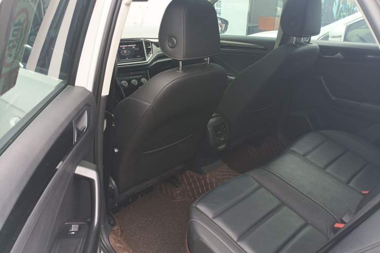 Used Volkswagen T-ROC 2020 280TSI DSG Two-Wheel Drive Comfort Version
