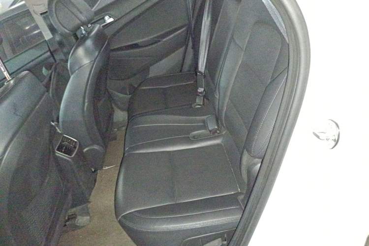 Used Hyundai Tucson 2015 1.6T Dual-Clutch Two-Wheel-Drive Smart Model Left Rear Seat