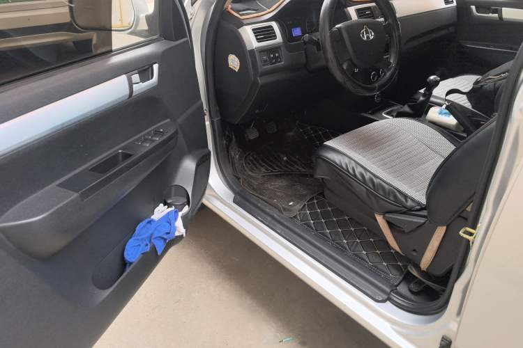 Used CHANGAN KAICHENG Shenqi F30 2018 1.5L Comfort Trim Short Wheelbase DAM15L Driver Seat