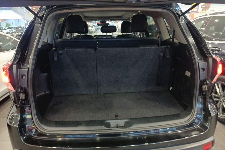 Used Toyota Highlander 2018 2.0T Four-Wheel Drive Luxury Version 7 Seats China VI Standard
