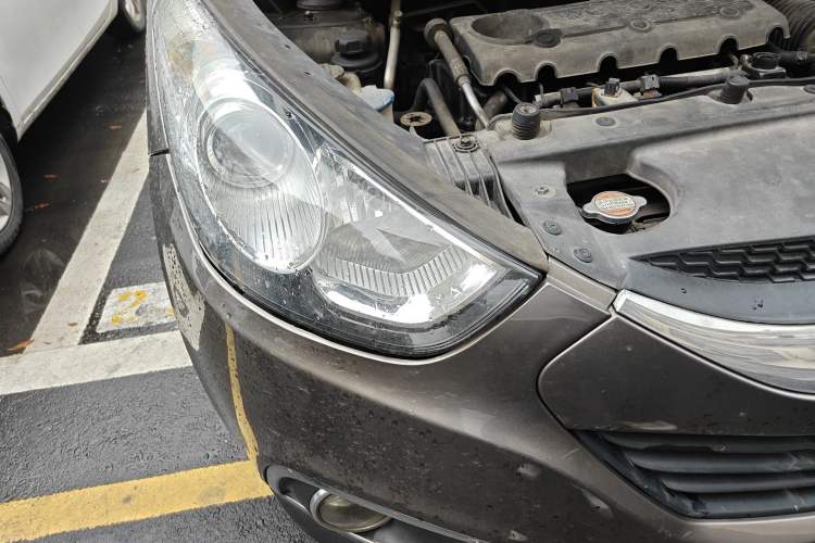 Used Hyundai ix35 2010 2.0L Automatic Two-Wheel Drive Elite Edition GLS Right Front Headlight