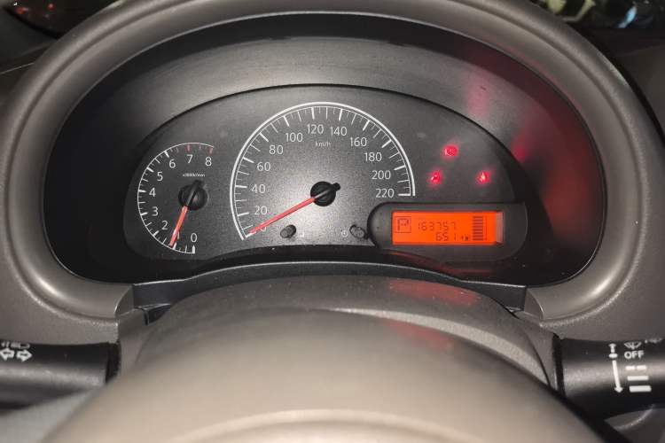 Used Nissan Sunny 2011 1.5XE CVT Comfort Edition Instrument Cluster