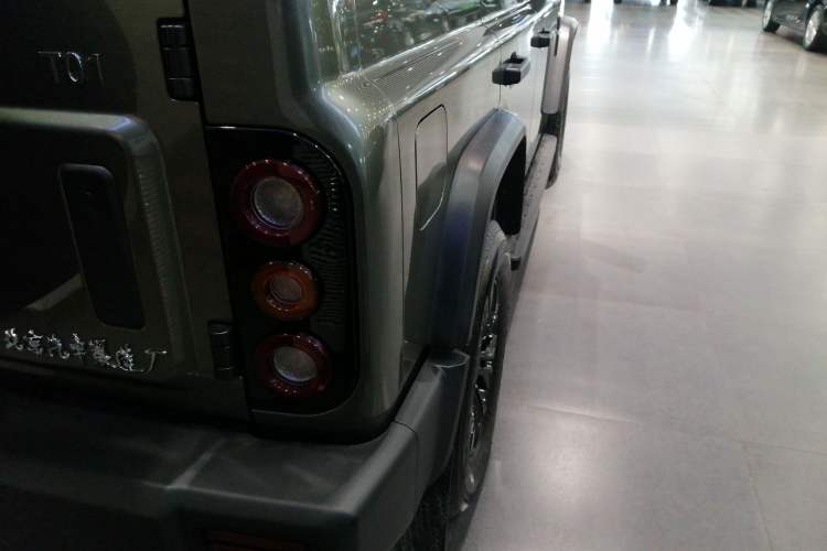 Used 212 T01 2024 2.0T Explorer
