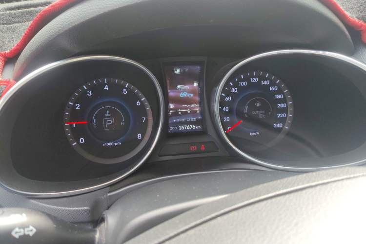 Used Hyundai Santa Fe 2013 2.4L Automatic Two-Wheel Drive Smart Version
