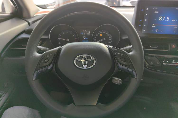 Used Toyota IZOA 2022 2.0L Yixing Version