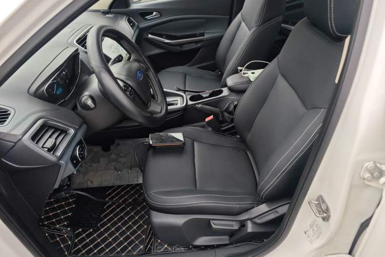 Used Ford Escort 2015 1.5L Automatic Fashion Model