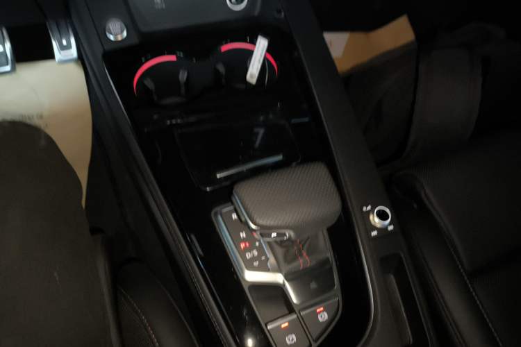 Used Audi A4L 2025 2 Million Units Enjoyment Version 40 TFSI Luxury Dynamic Edition