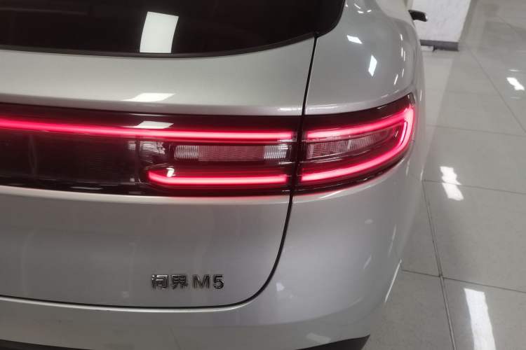 Used Hima AITO M5 2022 Extended-Range Four-Wheel Drive Performance Version