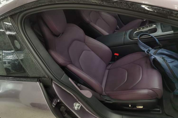 Used Xiaomi Auto SU7 2024 Four-Wheel Drive Ultra-Long Range Advanced Intelligent Driving Max Edition Right Front Seat