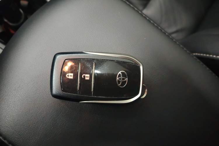 Used Toyota RAV4 2016 2.0L CVT Two-Wheel Drive Smart Edition China V Standard