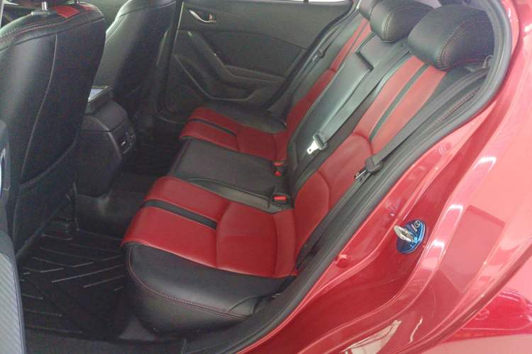 Used Mazda 3 Axela 2017 Hatchback 1.5L Automatic Luxury Model Emission Standard China V