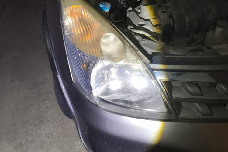 Used Nissan Livina 2010 Jingrui Edition 1.6L Manual Standard Model
