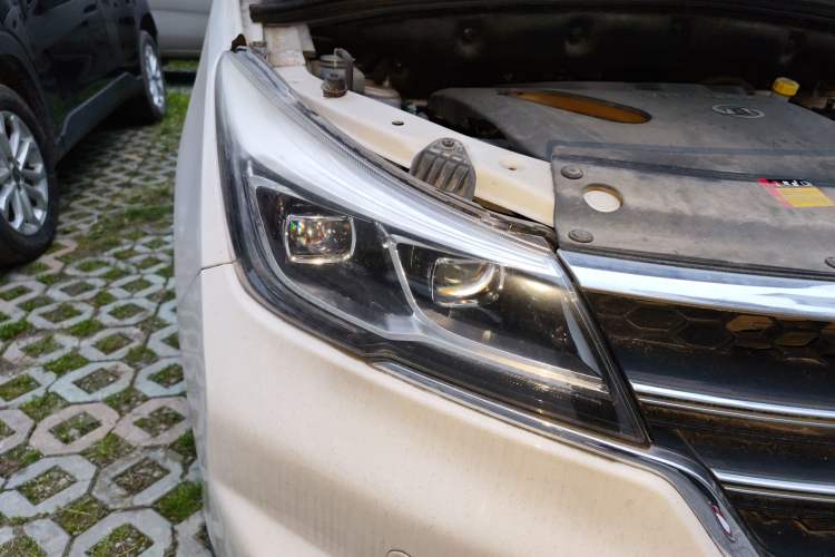 Used Baojun 730 2017 1.8L iAMT Prestige Version 7 Seats
