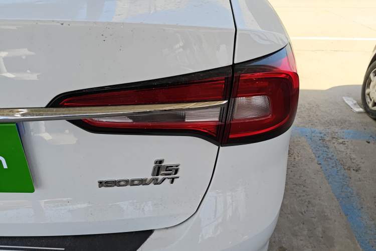 Used Roewe i5 2020 1.5L Automatic 4G Connected Linghao Edition