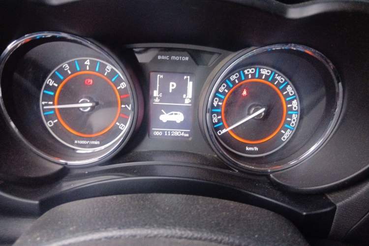 Used BAIC Senova X55 2016 1.5T CVT Elite Edition Odometer Close Up