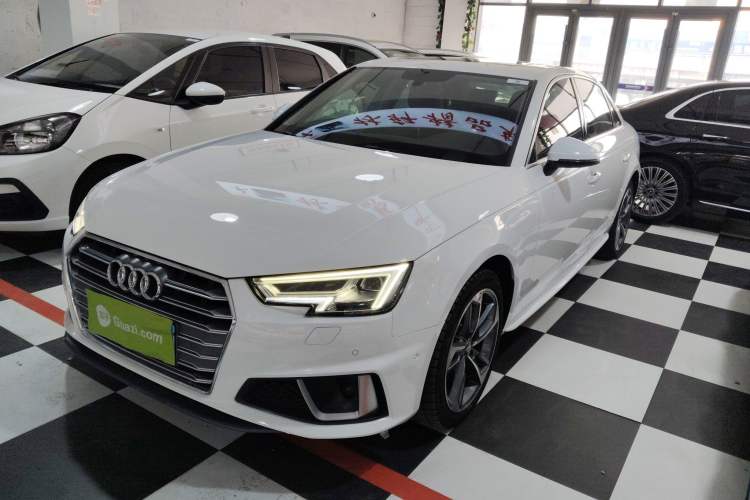 Used Audi A4L 2019 40 TFSI Fashion Version China V

