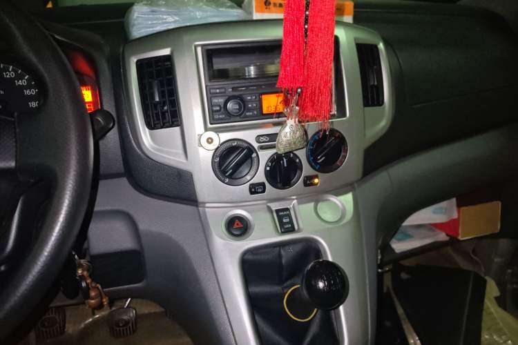 Used Nissan NV200 2011 1.6L 232 Seats Zunya Trim