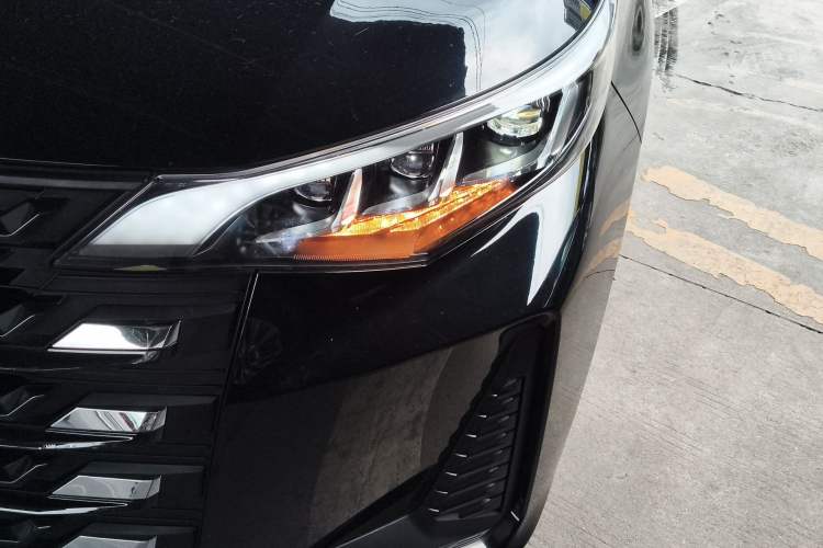 Used GAC Trumpchi M6 2021 PRO 270T DCT Luxury Edition Left Front Headlight