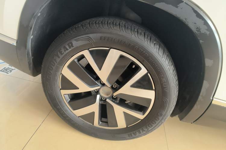 Used Volkswagen Tayron 2023 300TSI Two-Wheel-Drive Luxury Plus Advanced Edition
