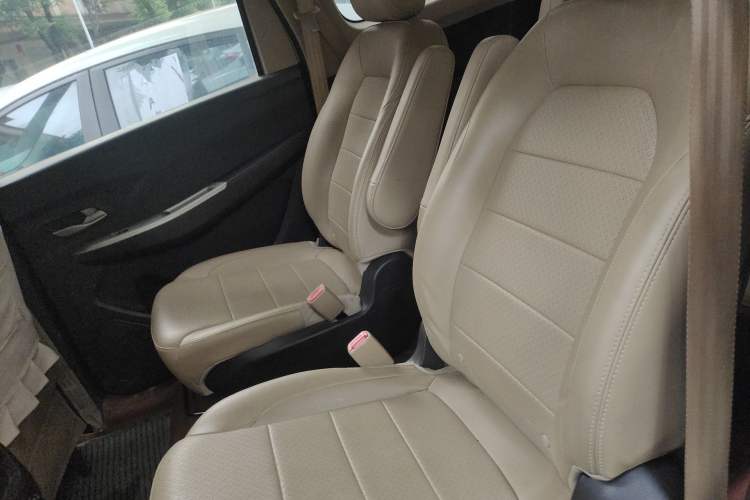 Used Wuling Hongguang 2021 1.5L S Comfort Edition LAR Left Rear Seat