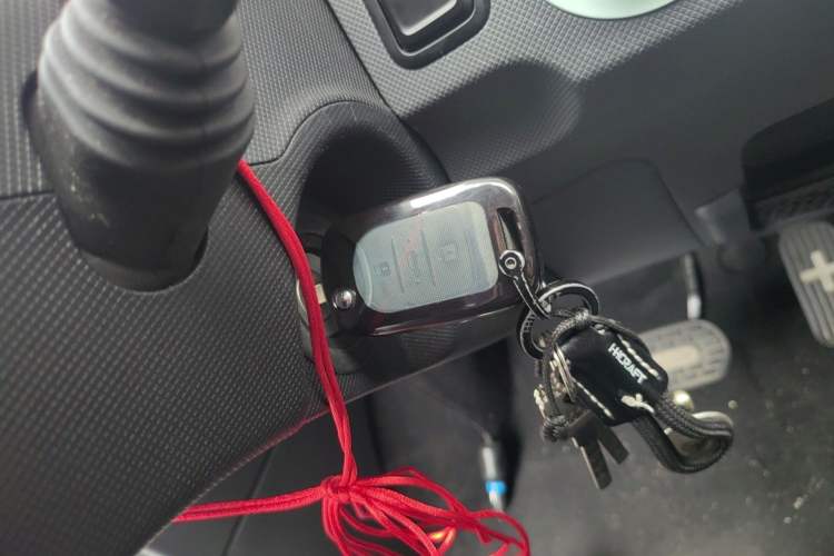 Used Wuling Hongguang MINIEV 2021 Macaron Premium Model – Lithium Iron Phosphate Vehicle Key