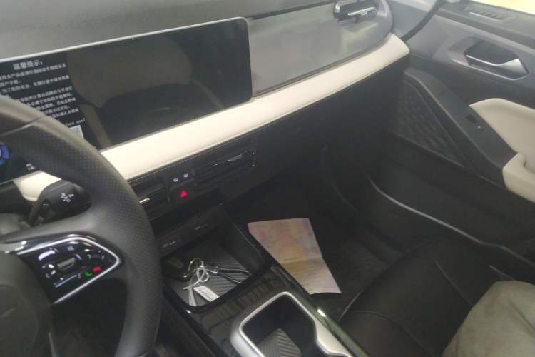 Used Geometry E Firefly 2024 301km Starlight