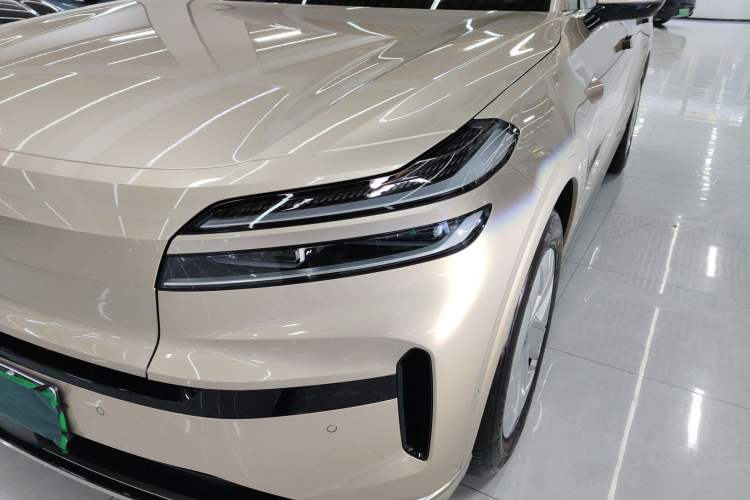 Used ONVO Luxeed L90 2025 Model—Max Six-Seater Version