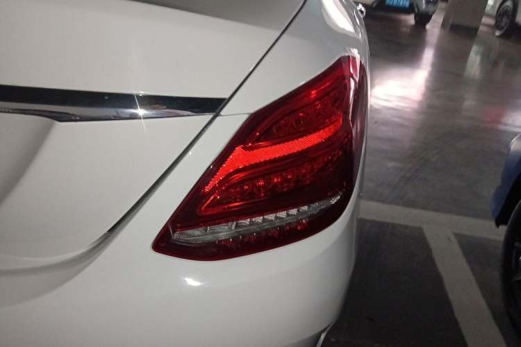 Used Mercedes-Benz C-Class 2015 Facelift C 200 L Right Rear Taillight